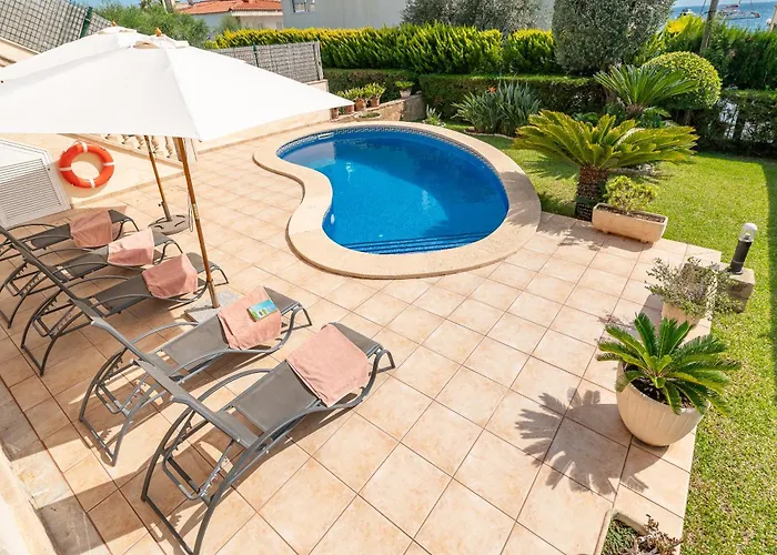 Beach Villa Arran De Mar By Sealand Villas